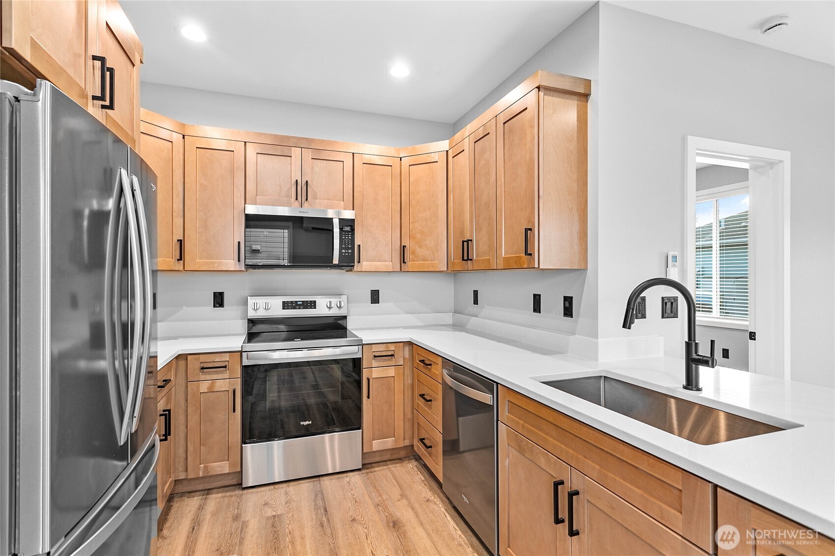 110 Baker Street A & B Property Photo 14