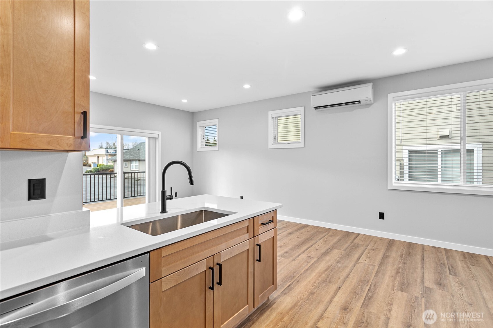 110 Baker Street A & B Property Photo 15