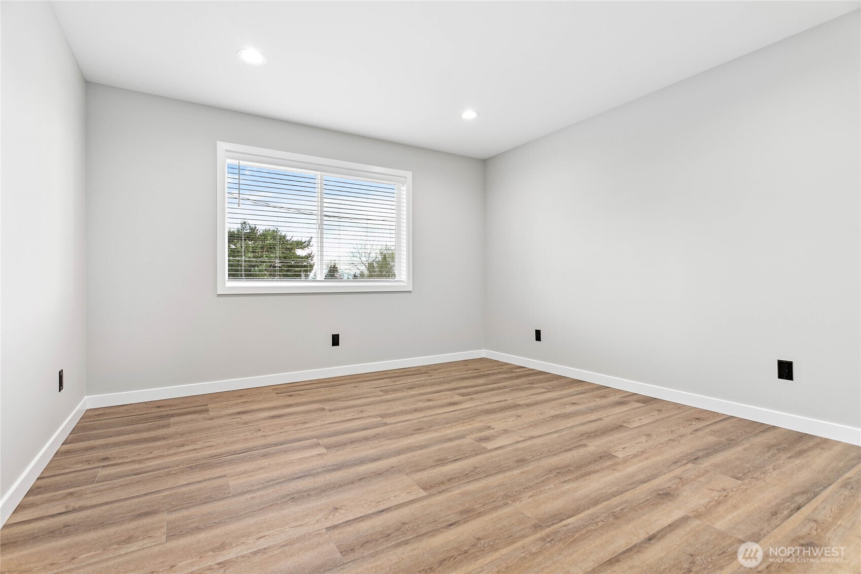 110 Baker Street A & B Property Photo 27