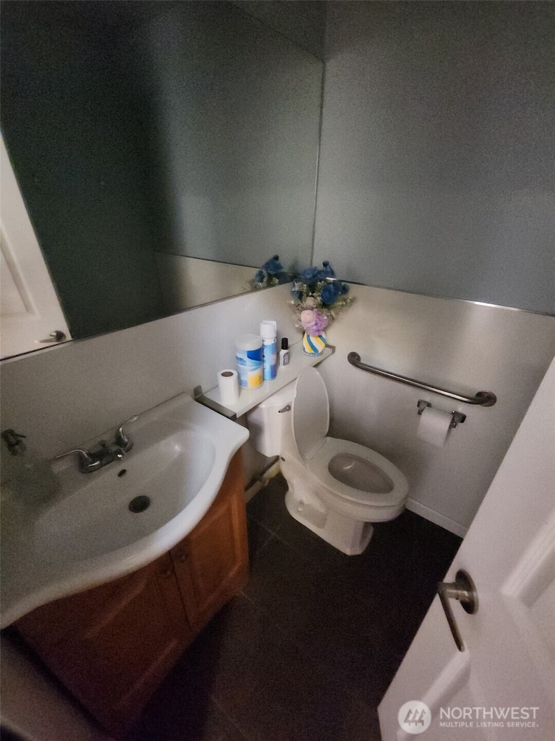2495410 Property Photo 4