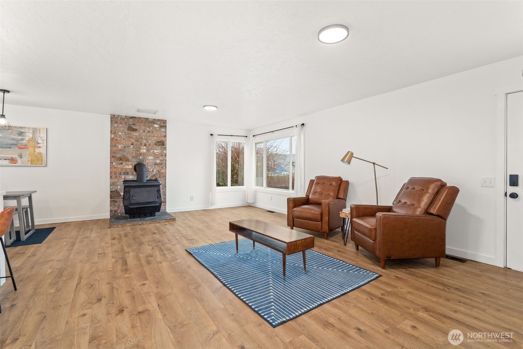 1346 W Third Street Property Photo 6