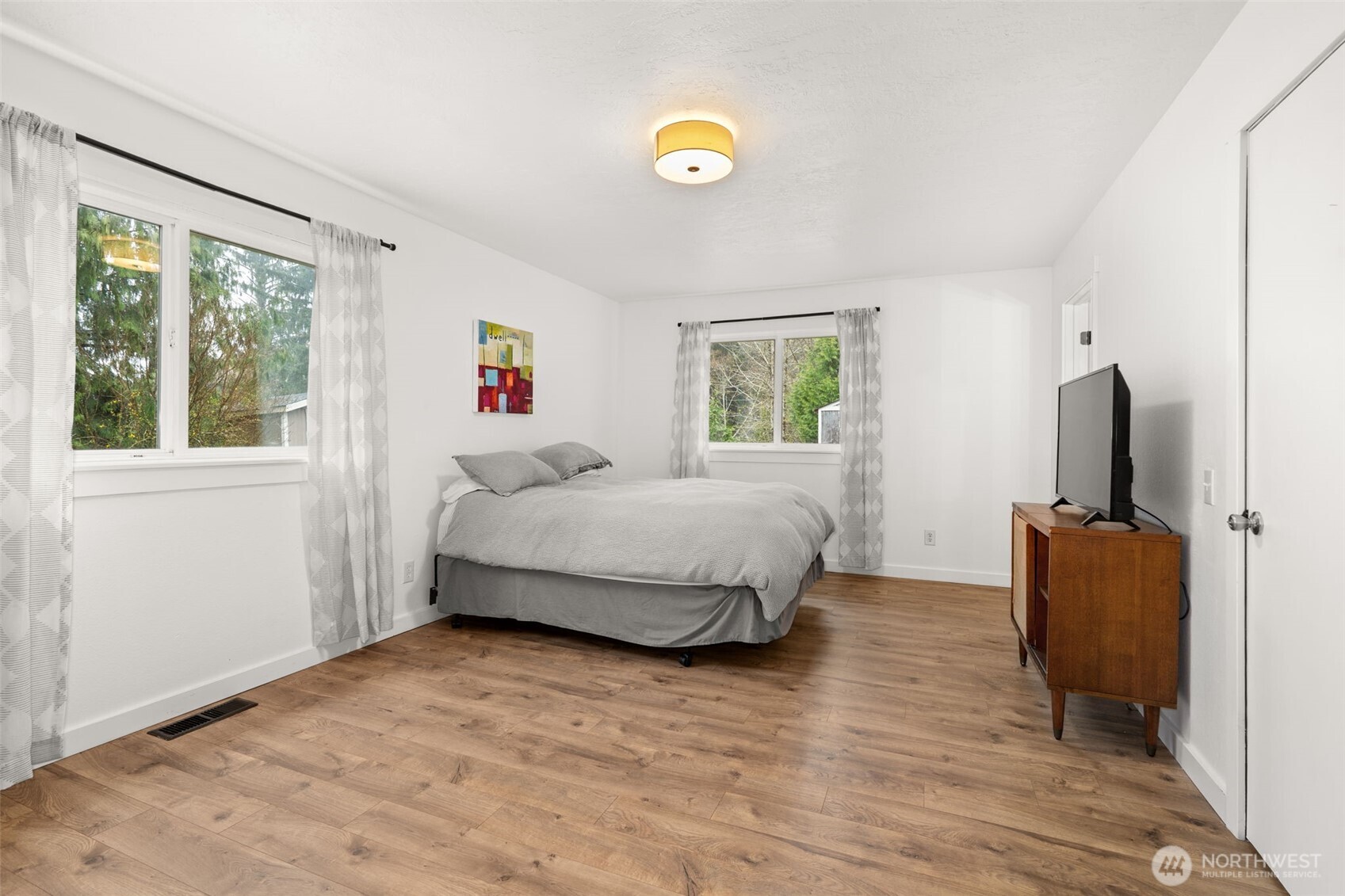 1346 W Third Street Property Photo 13