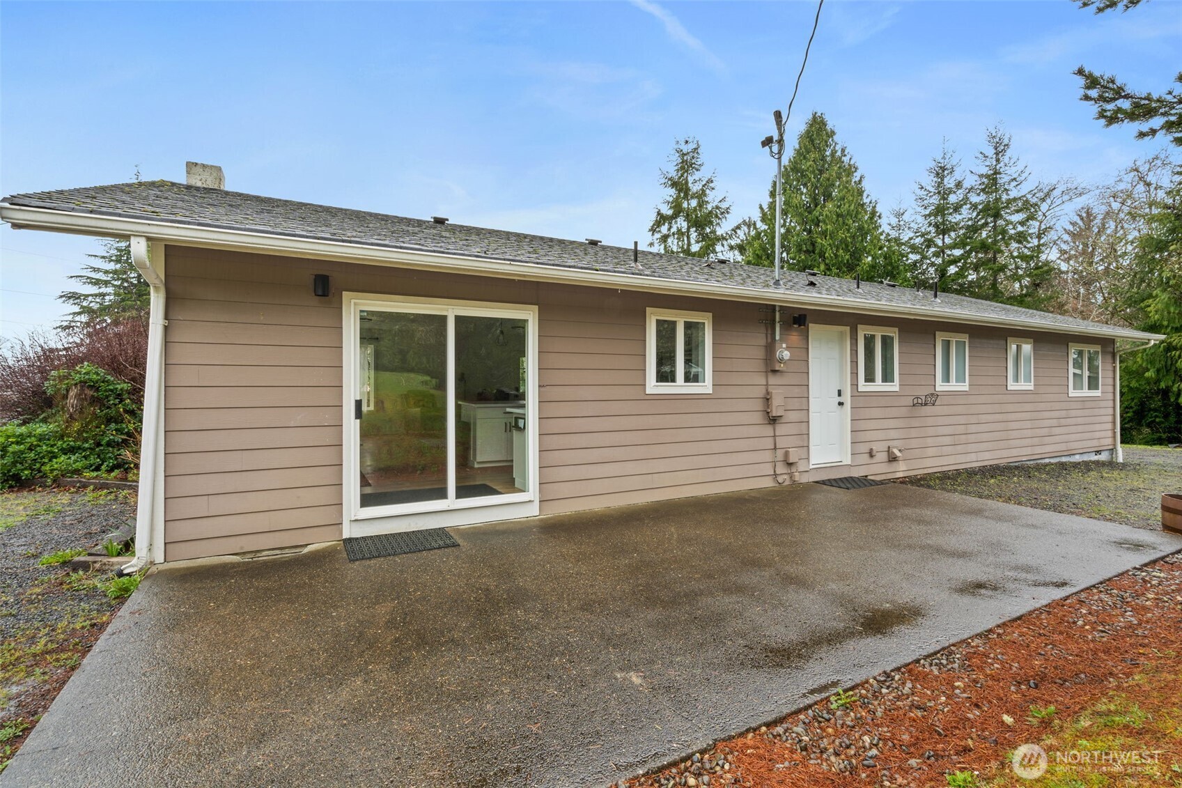 1346 W Third Street Property Photo 25
