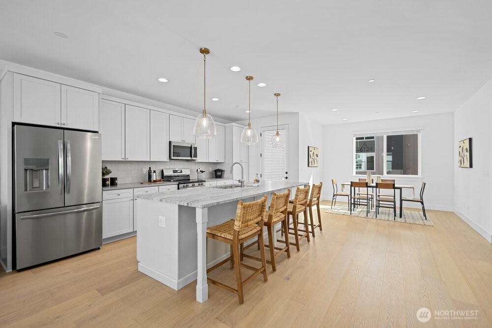 16 160th Place Property Photo 3