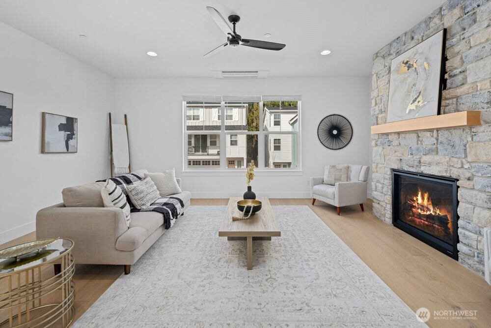 16 160th Place Property Photo 11