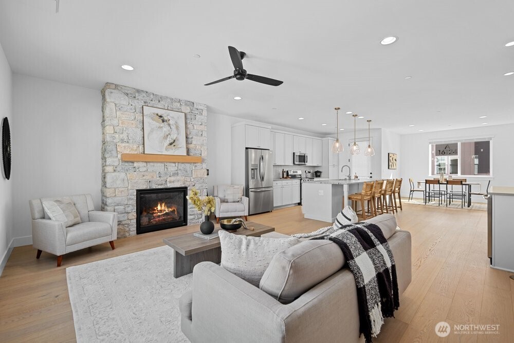 16 160th Place Property Photo 12