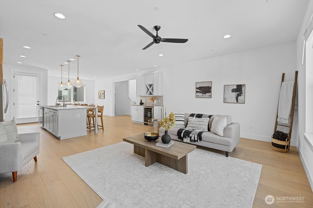 16 160th Place Property Photo 13