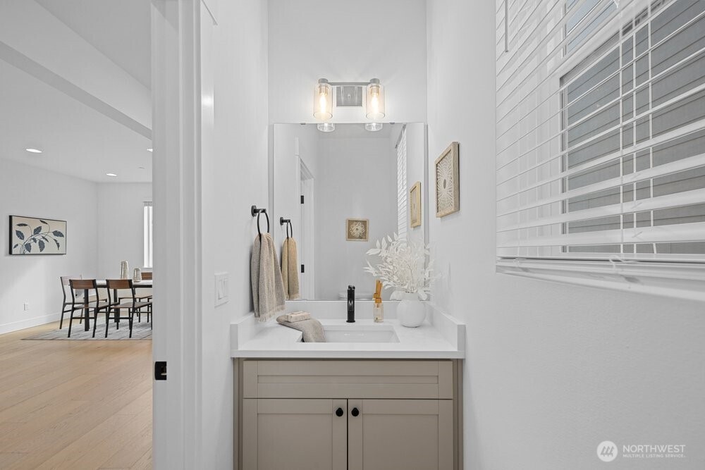 16 160th Place Property Photo 15