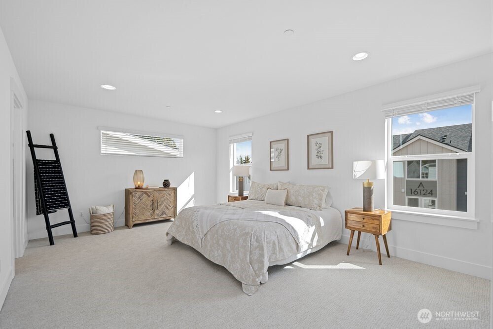 16 160th Place Property Photo 17