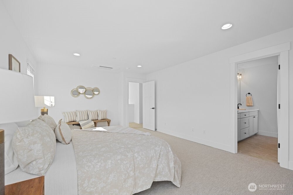16 160th Place Property Photo 18