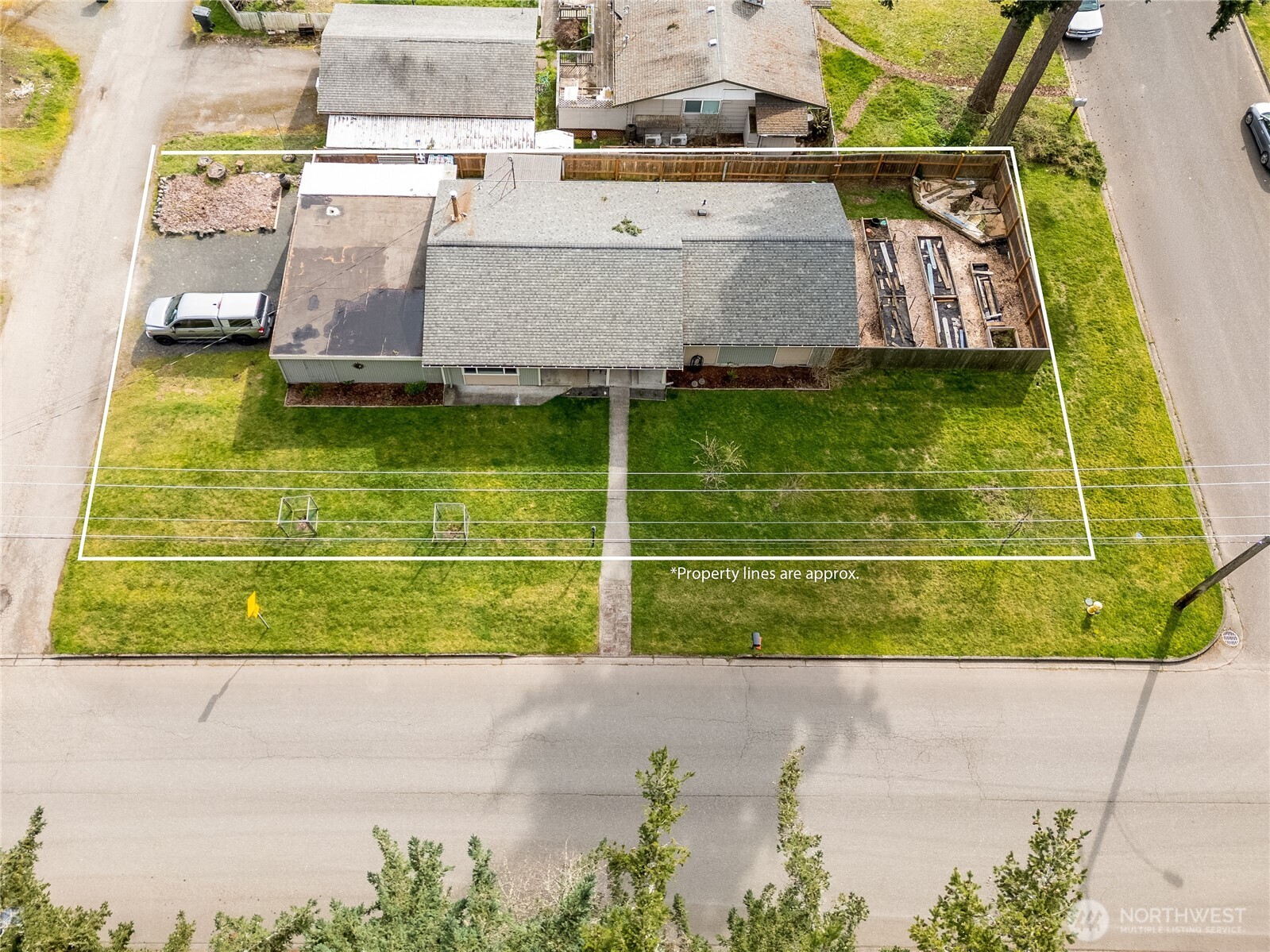1717 S F Street Property Photo 3