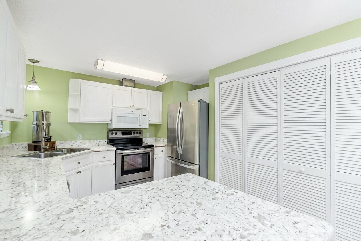 1717 S F Street Property Photo 11