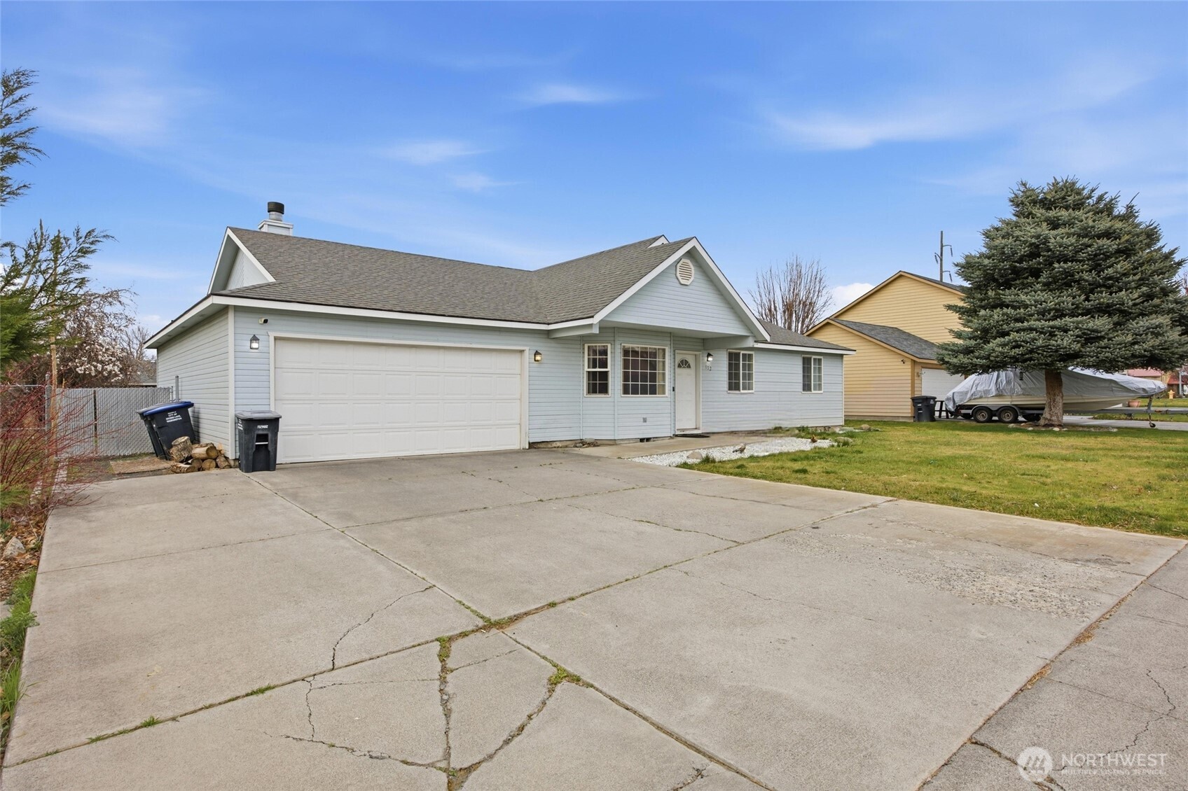 112 W Belmont Avenue Property Photo 3