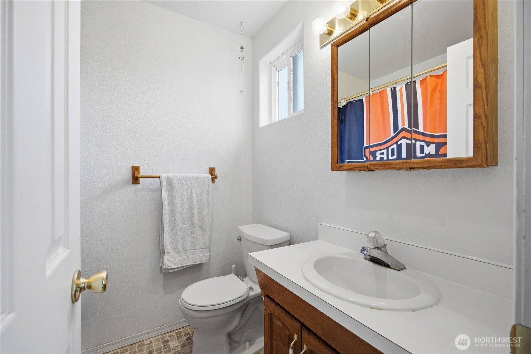 112 W Belmont Avenue Property Photo 21