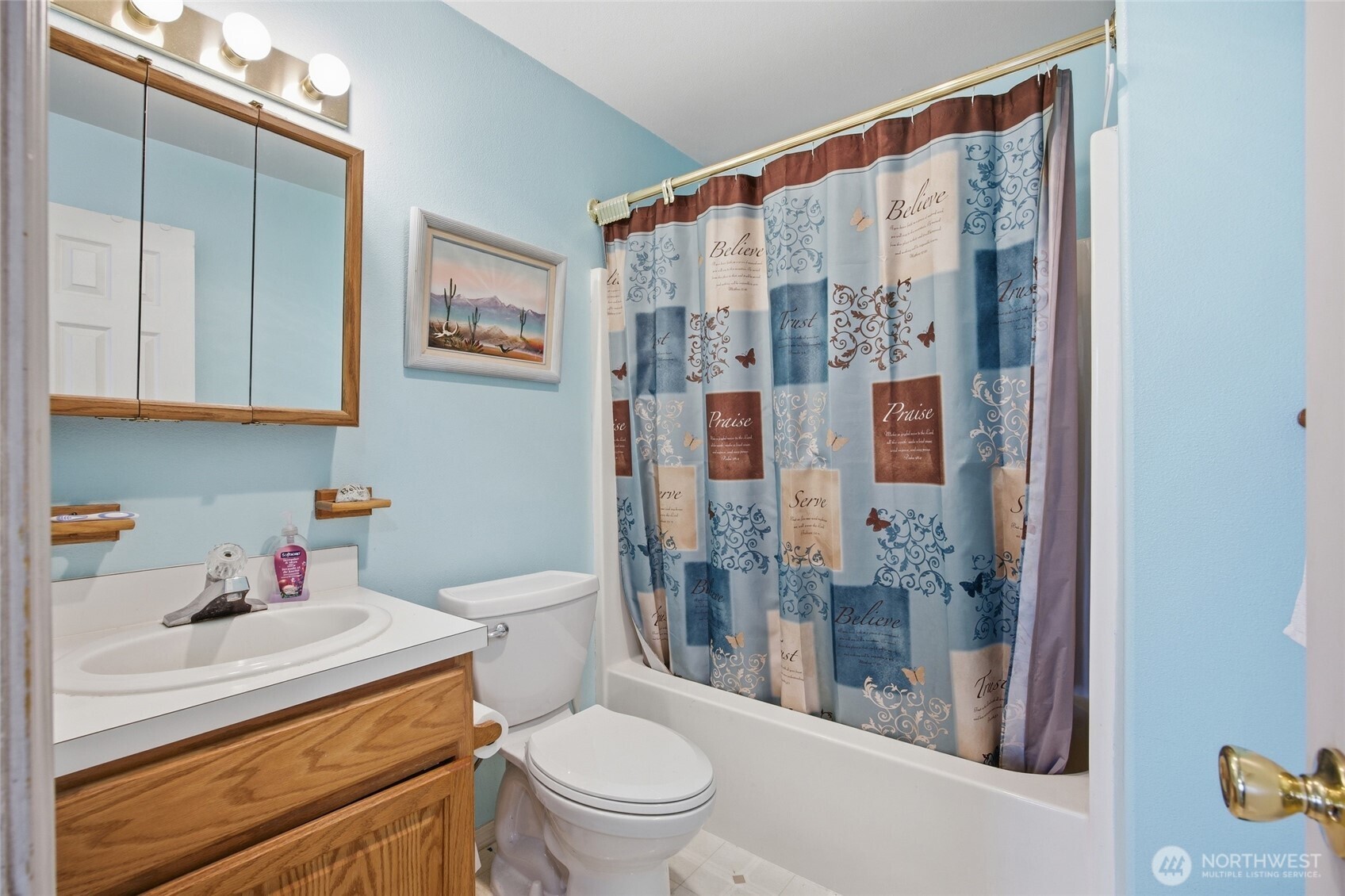 112 W Belmont Avenue Property Photo 23