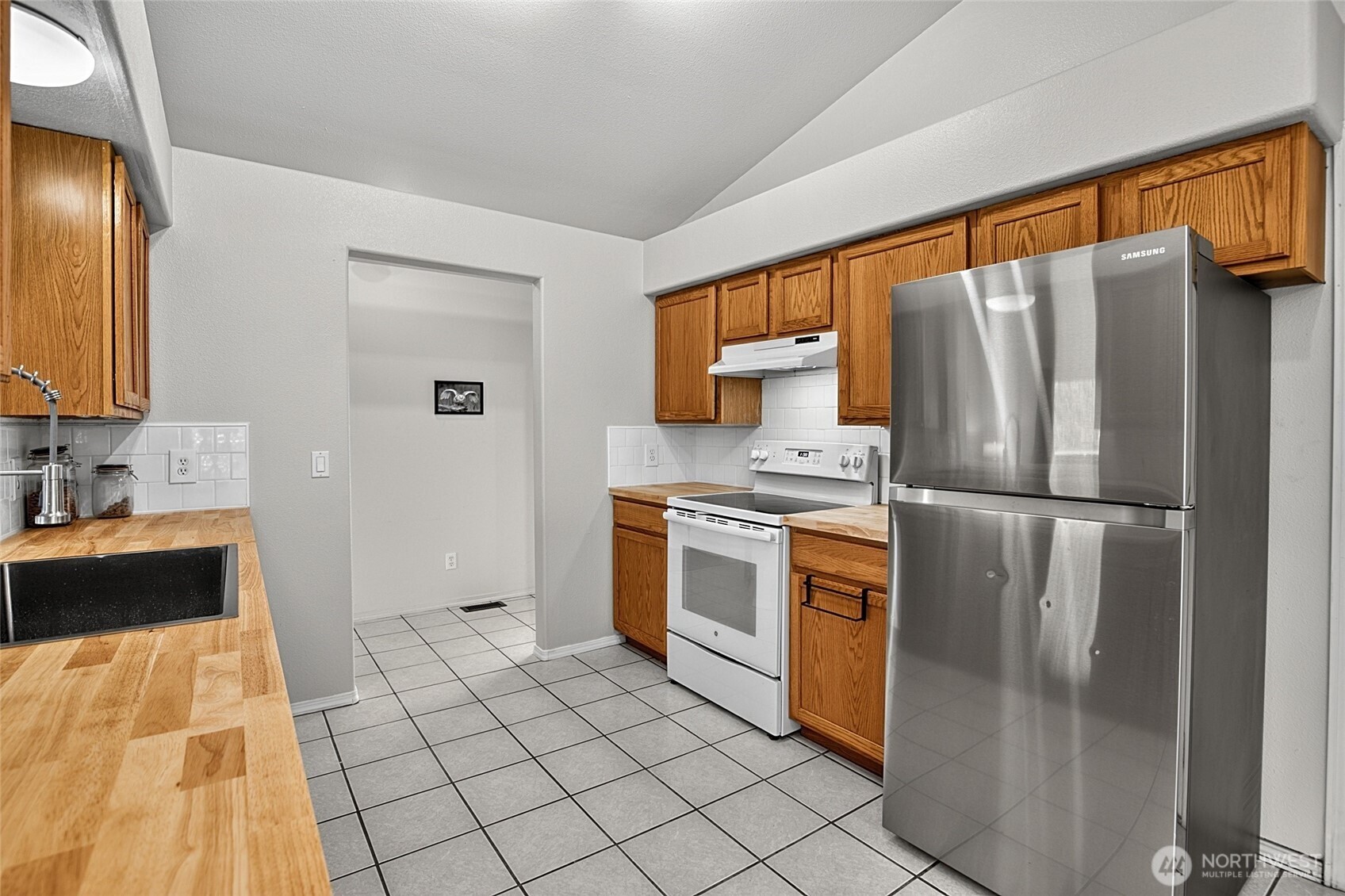 550 Canal Drive Property Photo 13