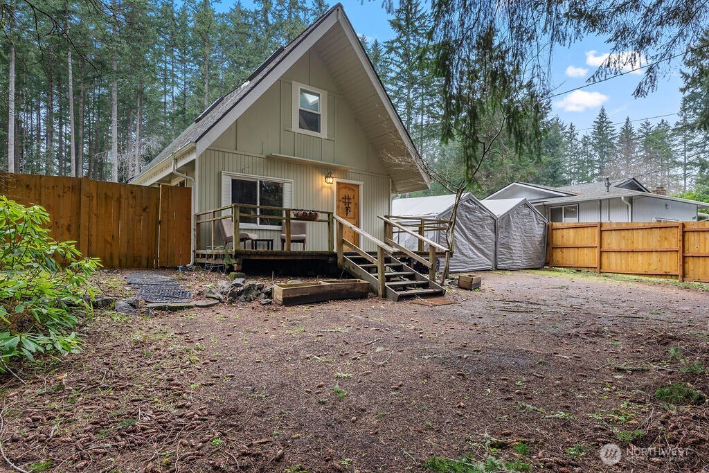 13816 Easy Street Property Photo 3