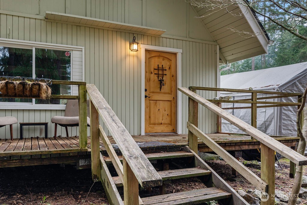 13816 Easy Street Property Photo 4