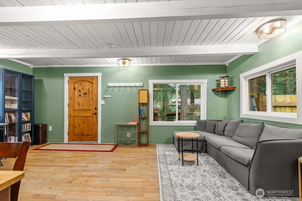 13816 Easy Street Property Photo 7