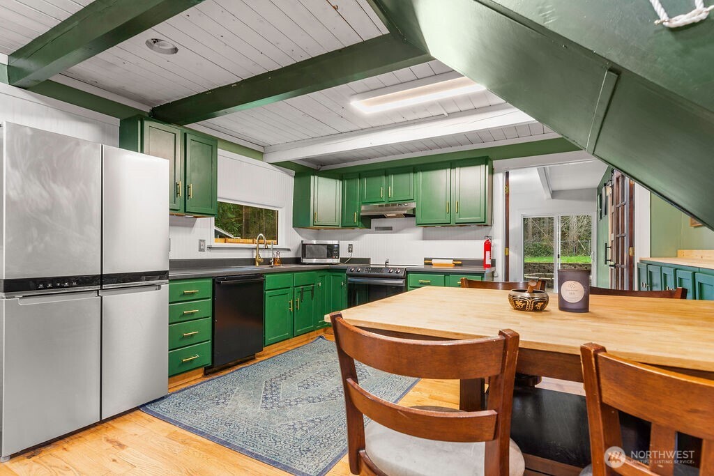 13816 Easy Street Property Photo 8