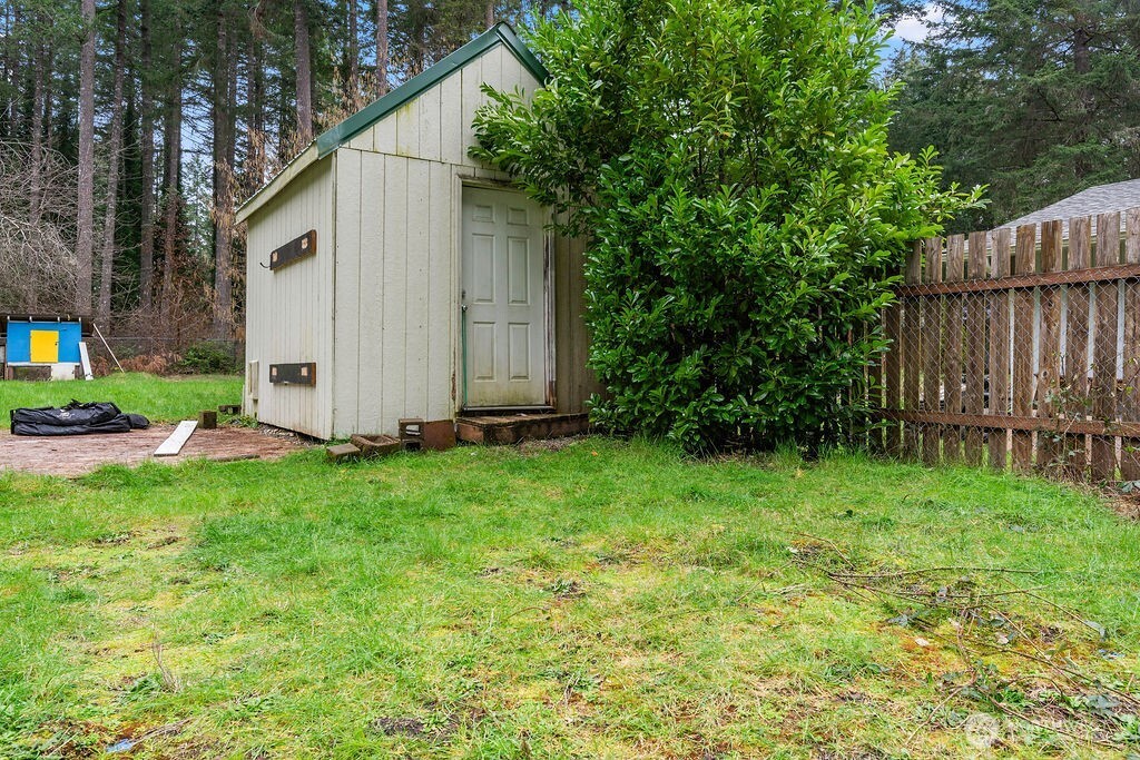 13816 Easy Street Property Photo 24