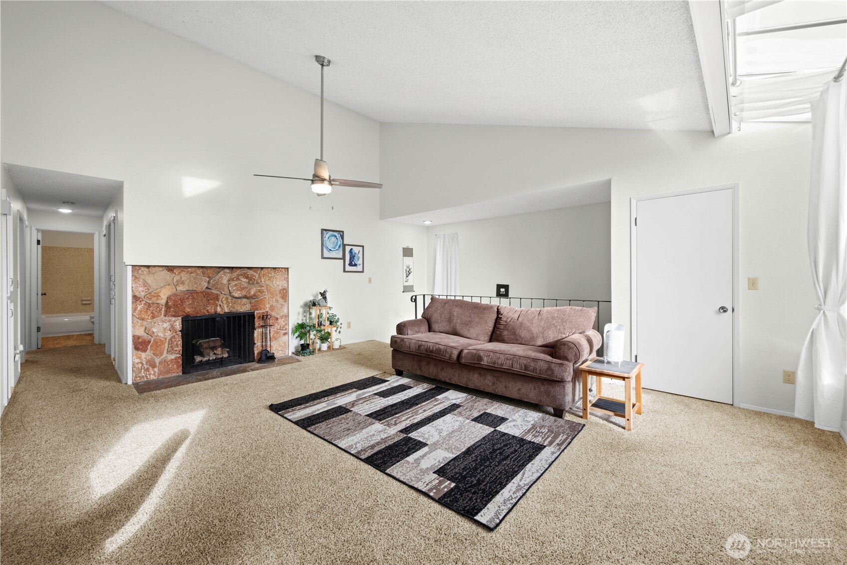 3401 Oaks Avenue 6 Property Photo 5