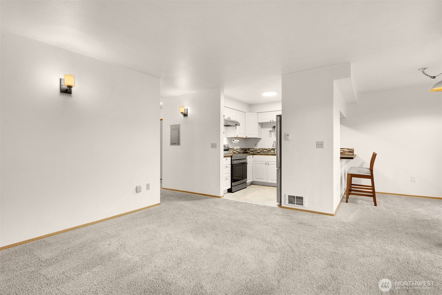 18200 73rd Avenue B103 Property Photo 7