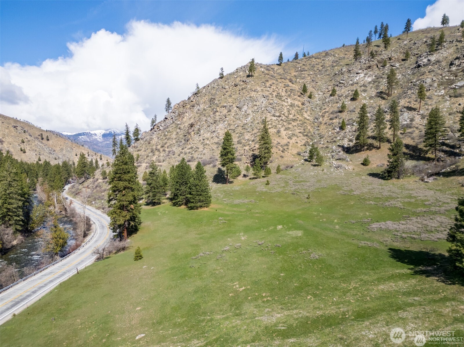 12 Mile Entiat River Road Property Photo 2