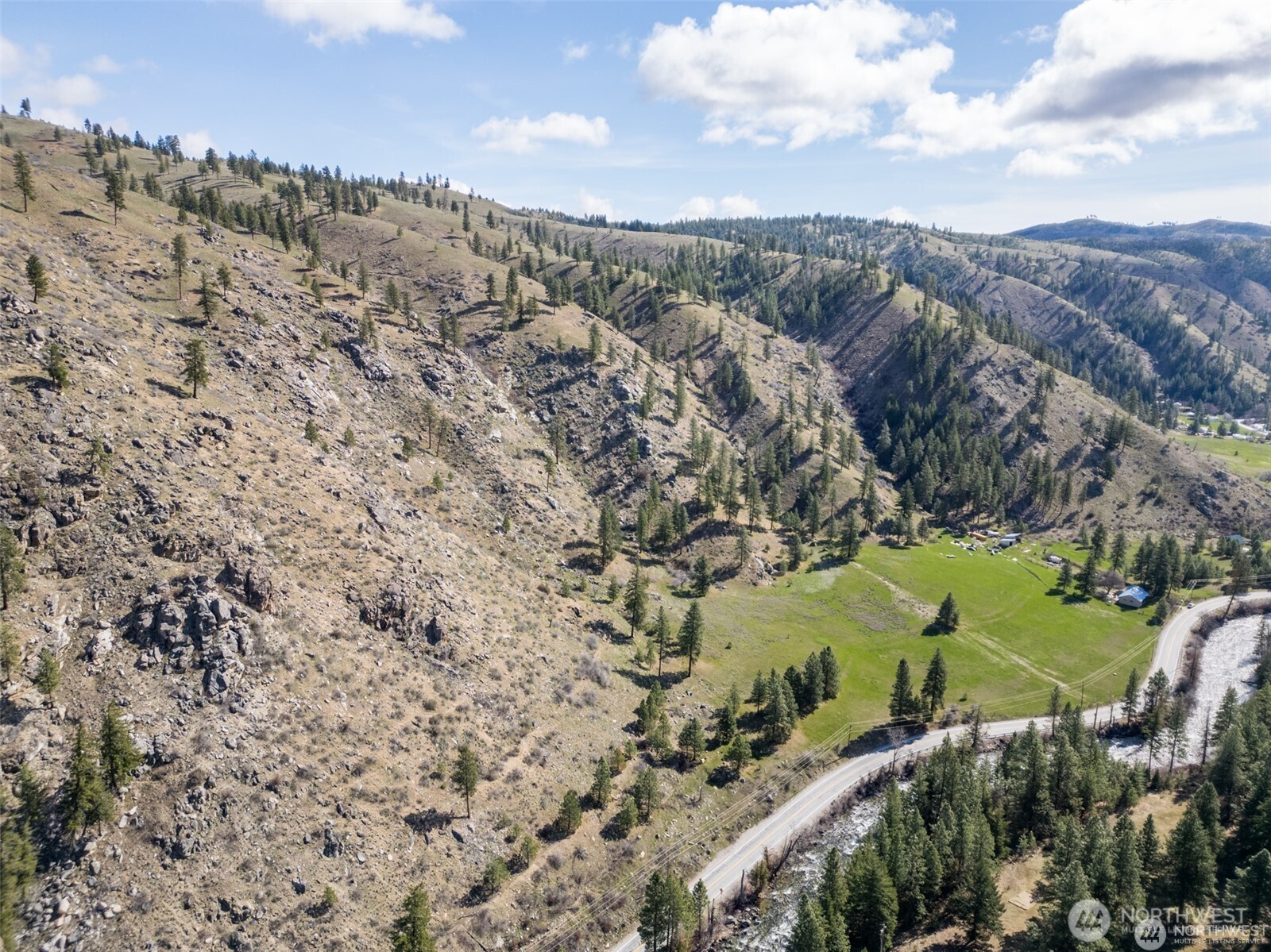 12 Mile Entiat River Road Property Photo 9