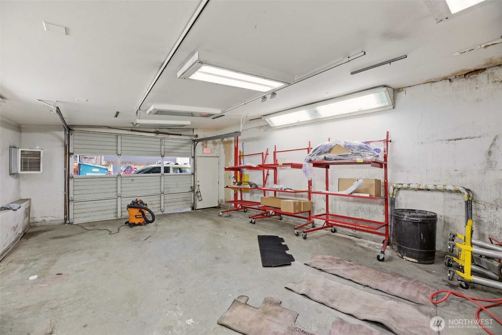 13036 Lake City Way Property Photo 15