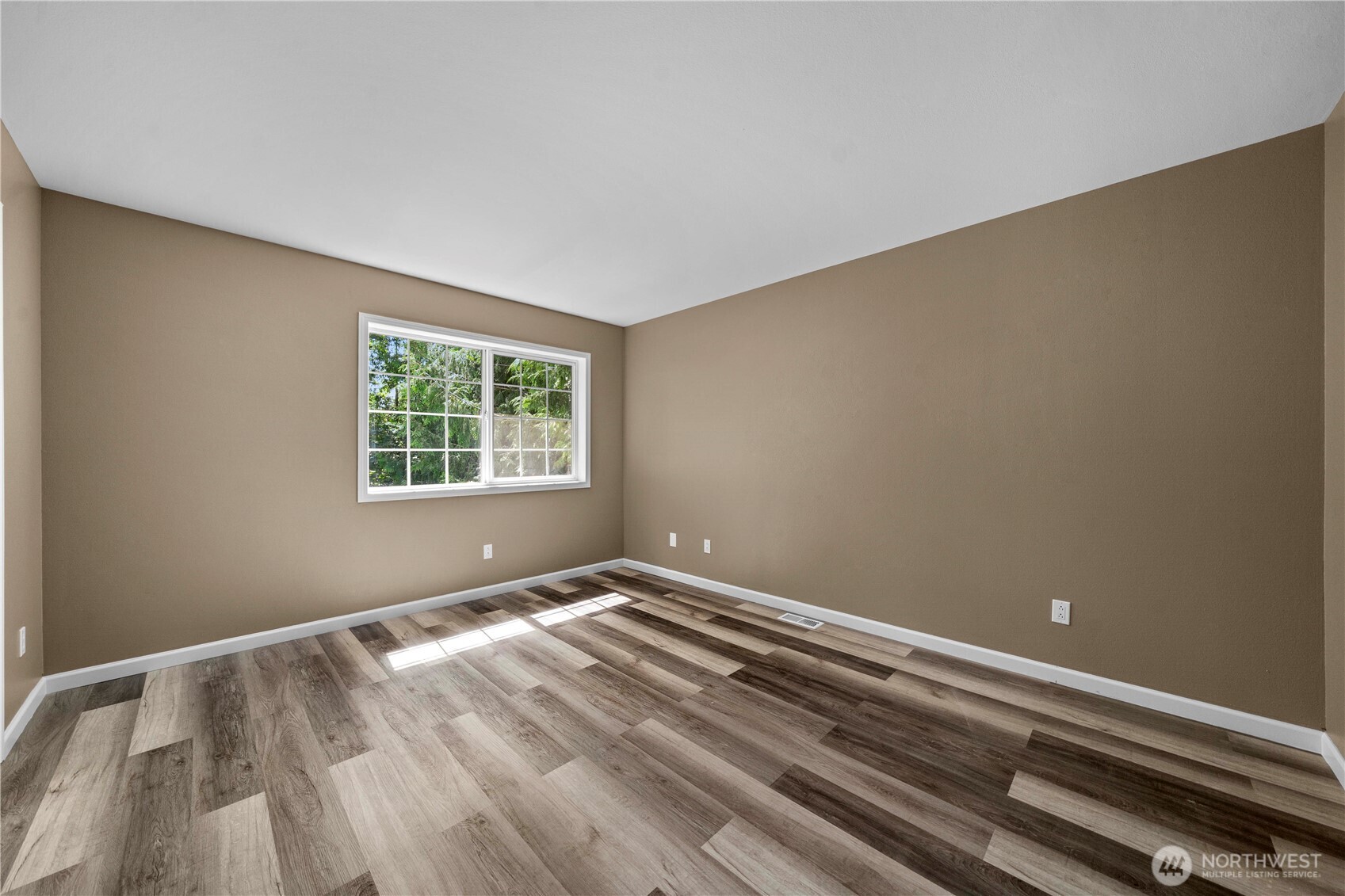 25401 Kanasket Drive Property Photo 23