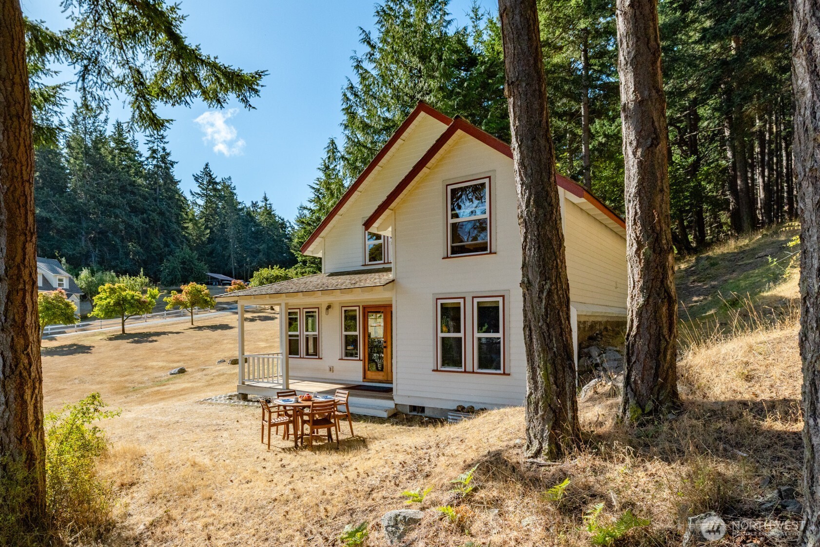 68 Sylvan Cove West Property Photo 2