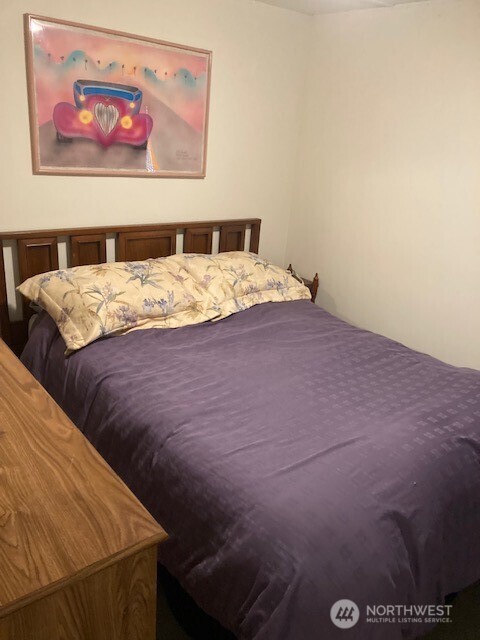 531 N Mountain View Drive Property Photo 9