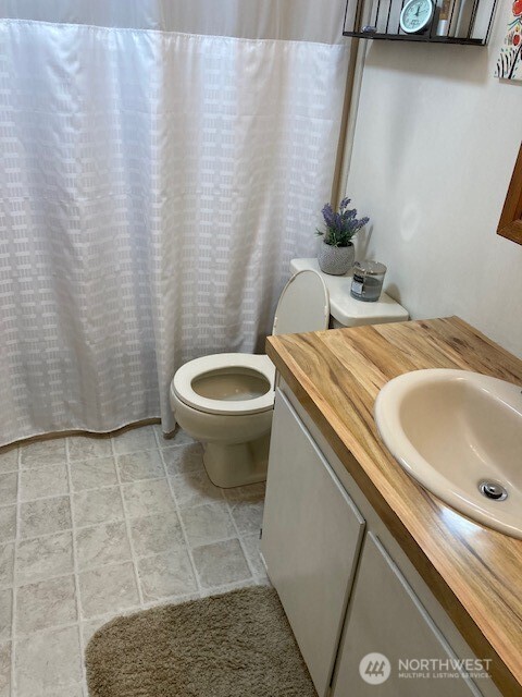 531 N Mountain View Drive Property Photo 11