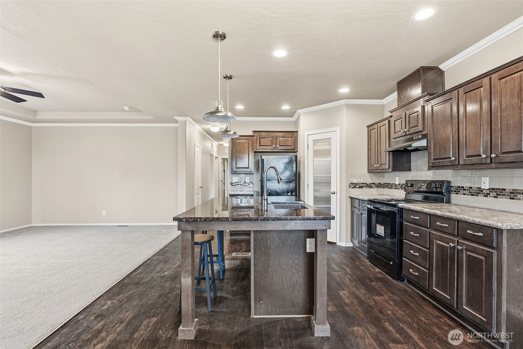 142 Wild Daisy Drive Property Photo 10