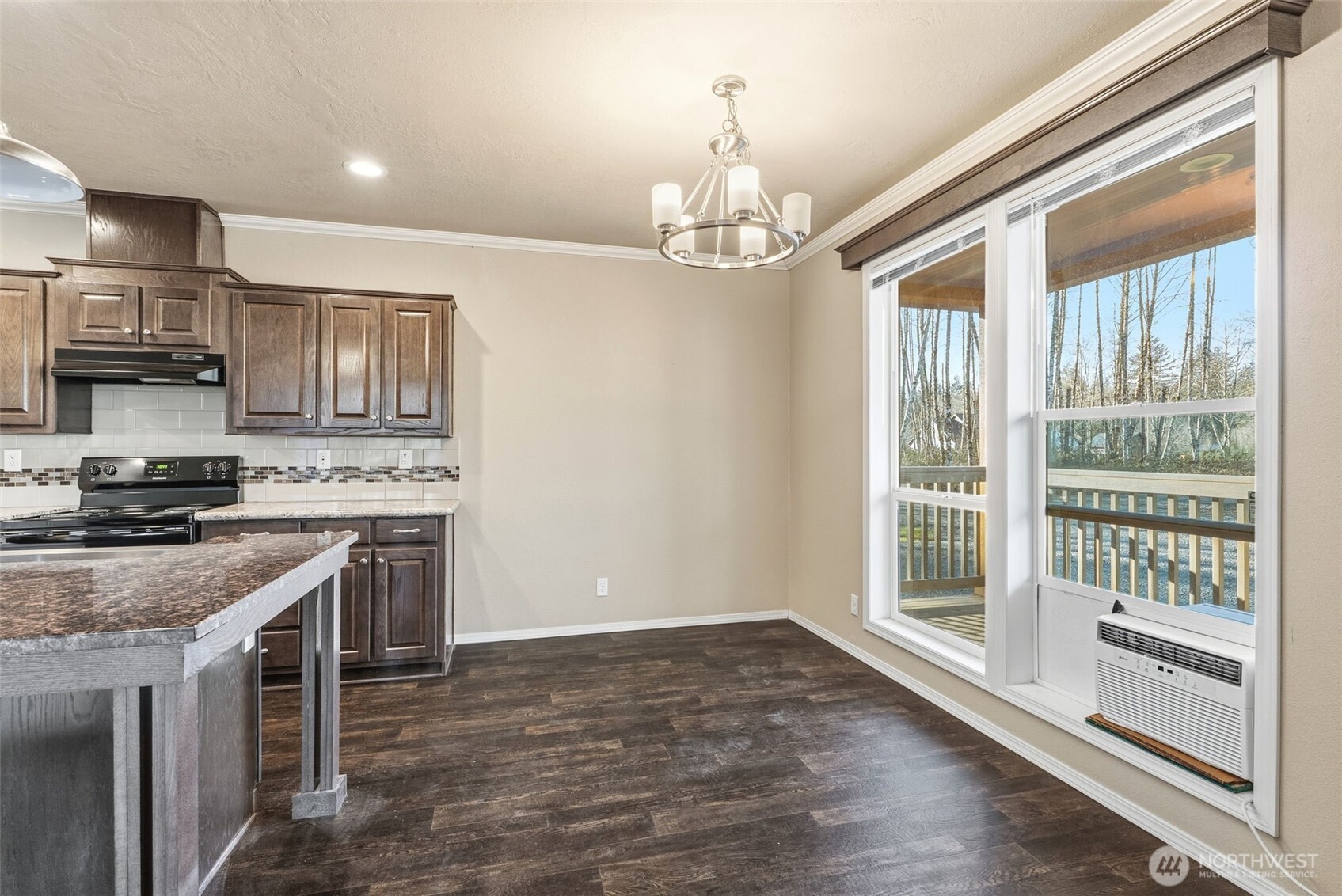 142 Wild Daisy Drive Property Photo 11