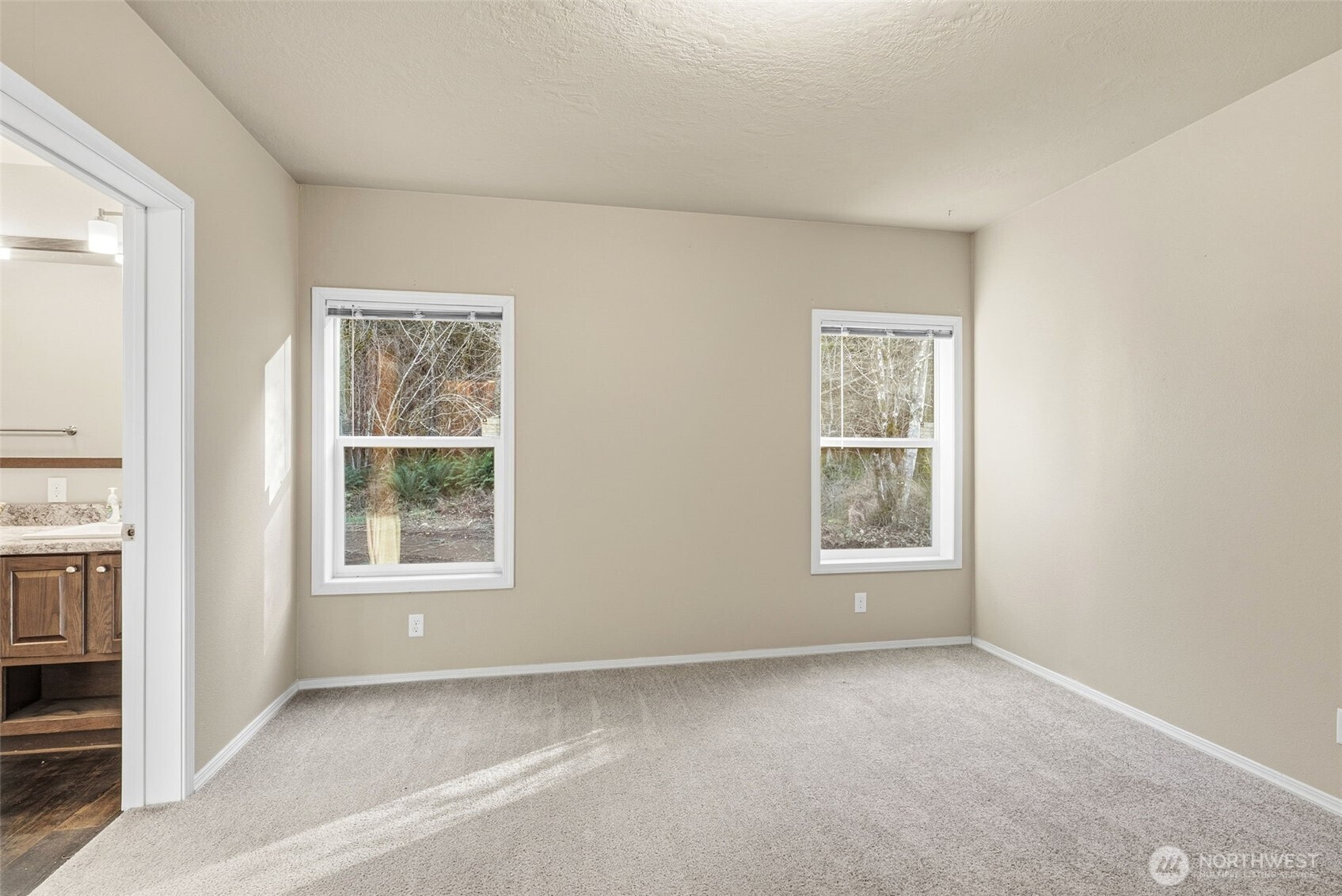 142 Wild Daisy Drive Property Photo 13