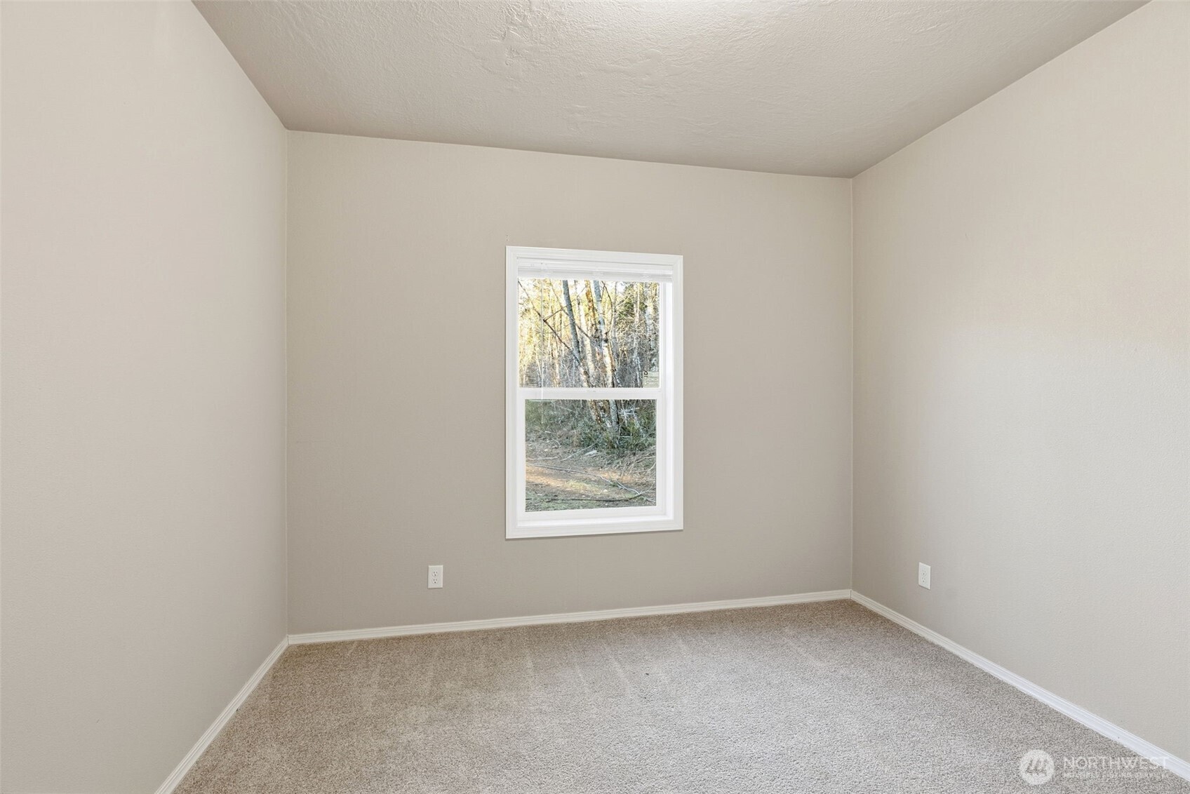 142 Wild Daisy Drive Property Photo 15
