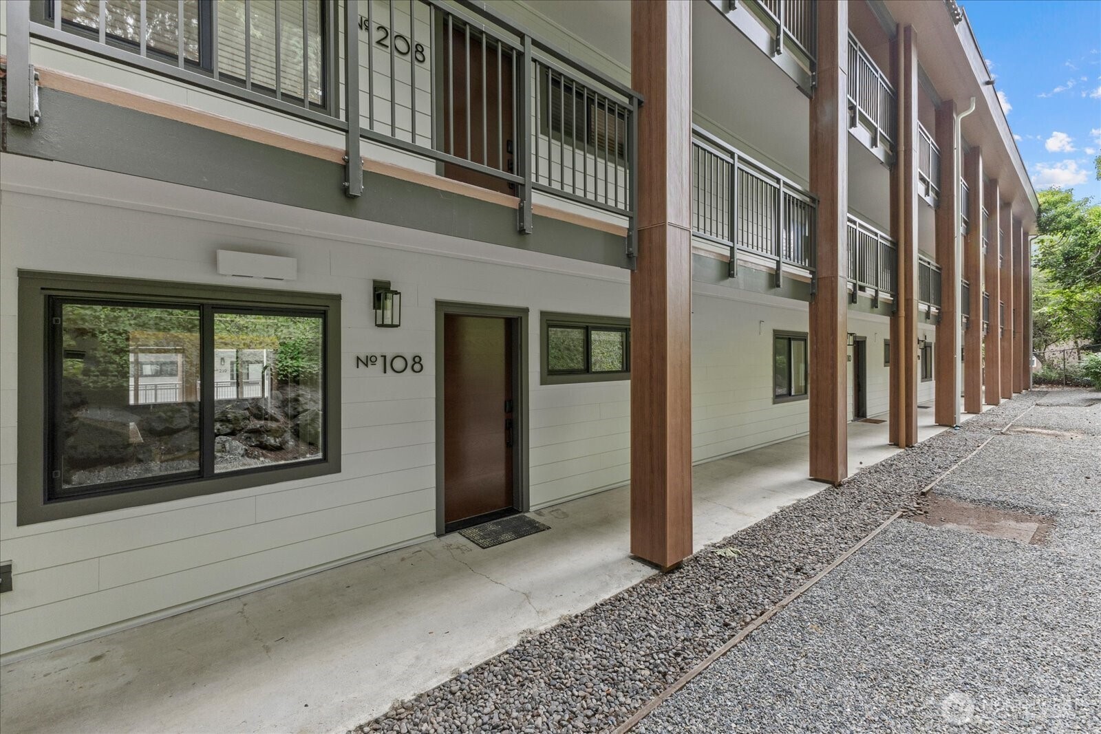 130 105th Avenue 108 Property Photo 2