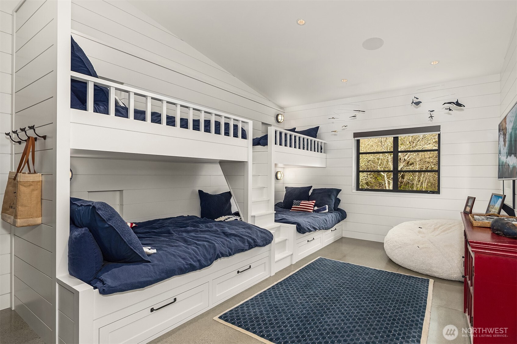 2495846 Property Photo 21