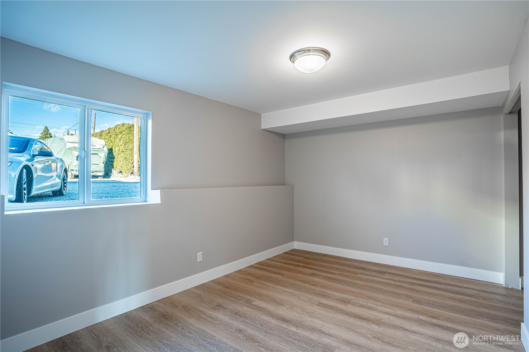 744 Wapato Way #b Property Photo 25
