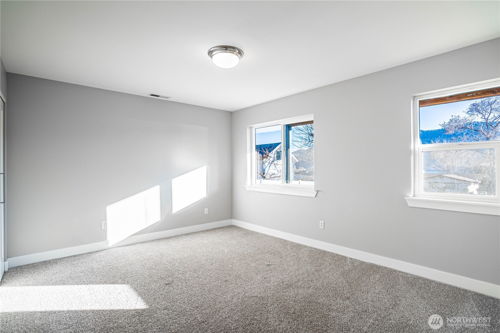 744 Wapato Way #c Property Photo 27