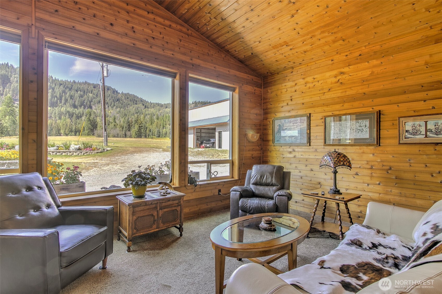 3829 Deep Lake Boundary Road Property Photo 6