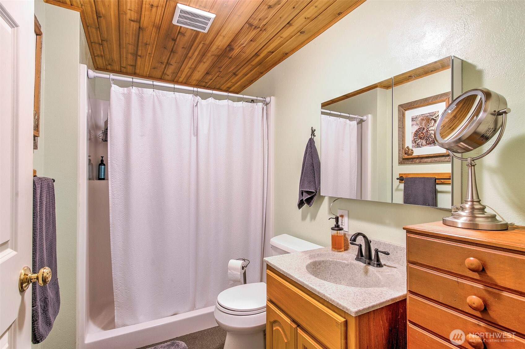 3829 Deep Lake Boundary Road Property Photo 10