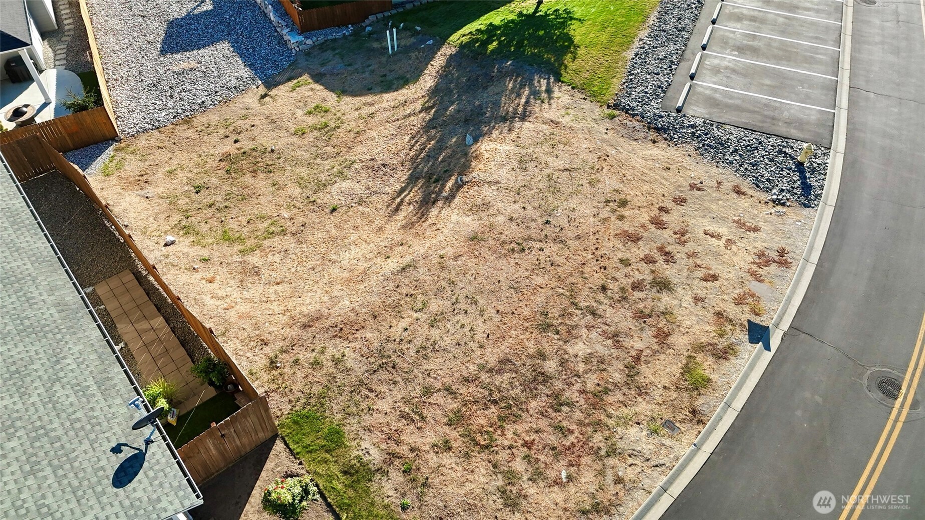 516 Village Drive Property Photo 12