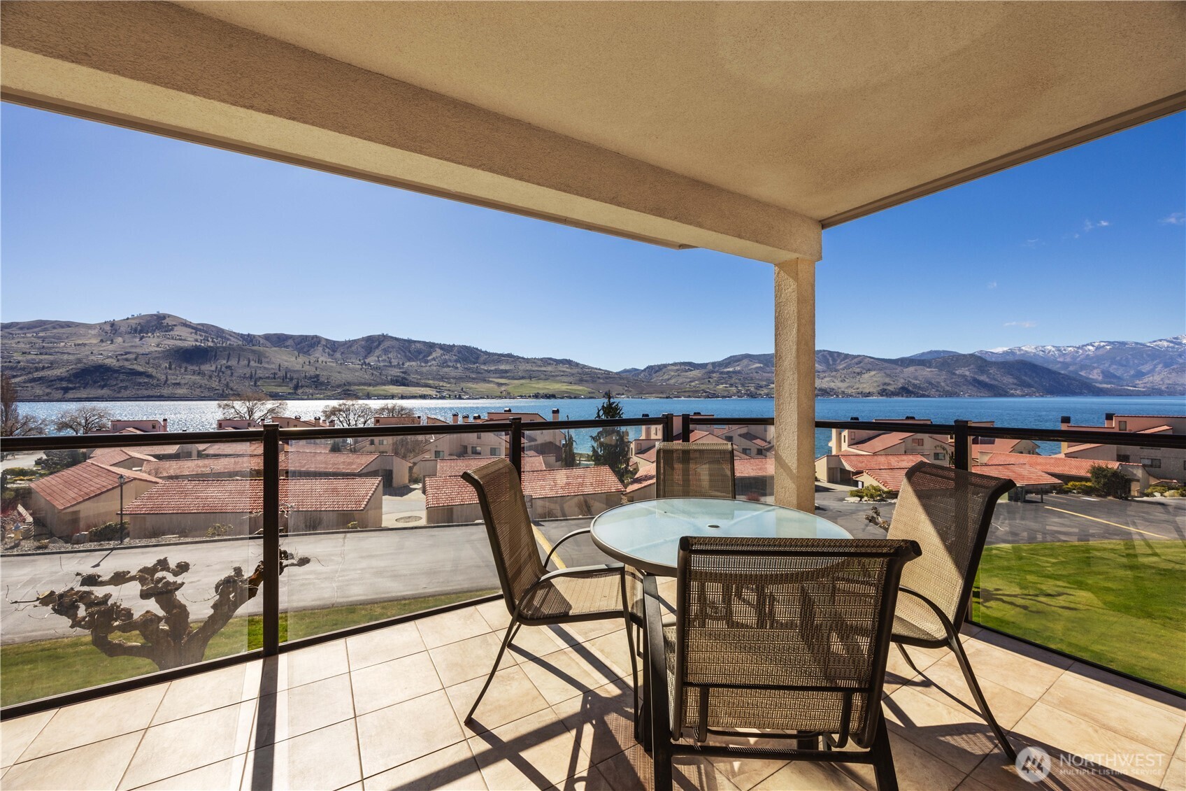 100 Lake Chelan Shores Drive 18-8 Property Photo 1
