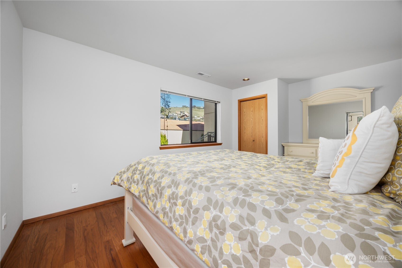 100 Lake Chelan Shores Drive 18-8 Property Photo 5