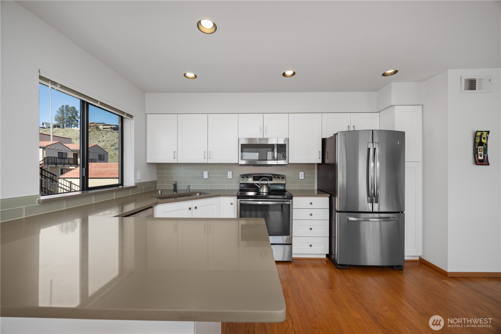 100 Lake Chelan Shores Drive 18-8 Property Photo 21