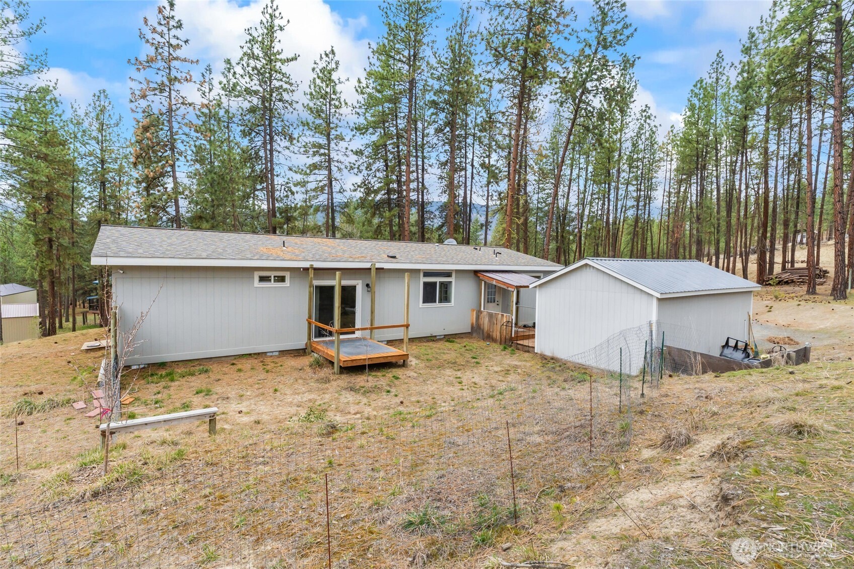 1477 D College Lane Property Photo 23