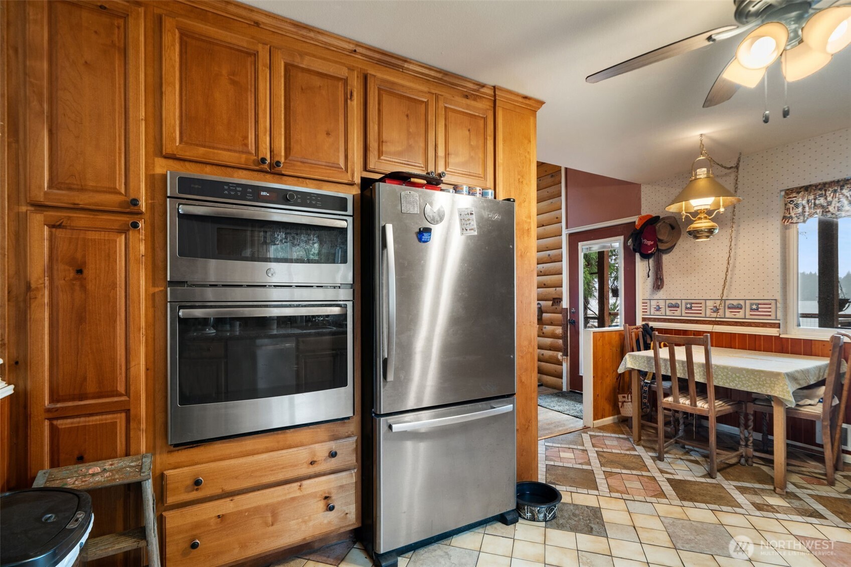 30 E Lakeway Drive Property Photo 11